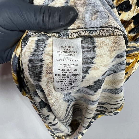 Connected Apparel Women’s Animal Print Dress Size 10 - Picture 4 of 7